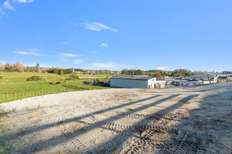 Photo of property in 14 Kaiwaka-mangawhai Road, Kaiwaka, 0975