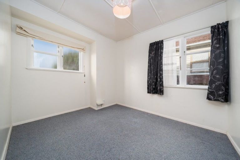 Photo of property in 38 Bannister Avenue, Johnsonville, Wellington, 6037