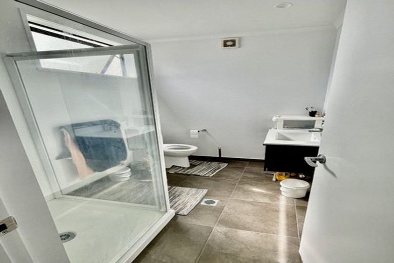 Photo of property in 284 Hobsonville Point Road, Hobsonville, Auckland, 0616