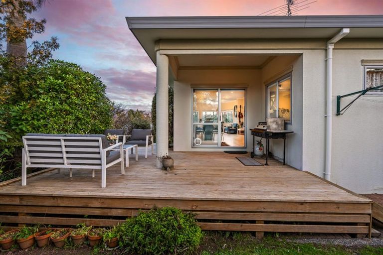 Photo of property in 21 Cinnabar Place, Westgate, Auckland, 0614