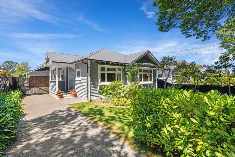 Photo of property in 11 Massey Crescent, St Albans, Christchurch, 8014