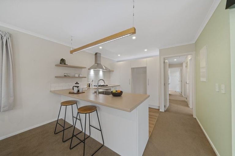 Photo of property in 49a Raroa Terrace, Tawa, Wellington, 5028