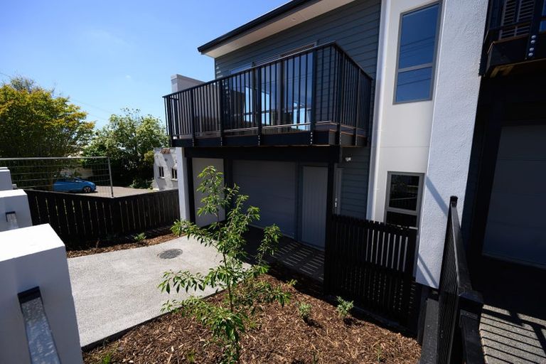 Photo of property in 5/6 Ruakiwi Road, Hamilton Lake, Hamilton, 3204