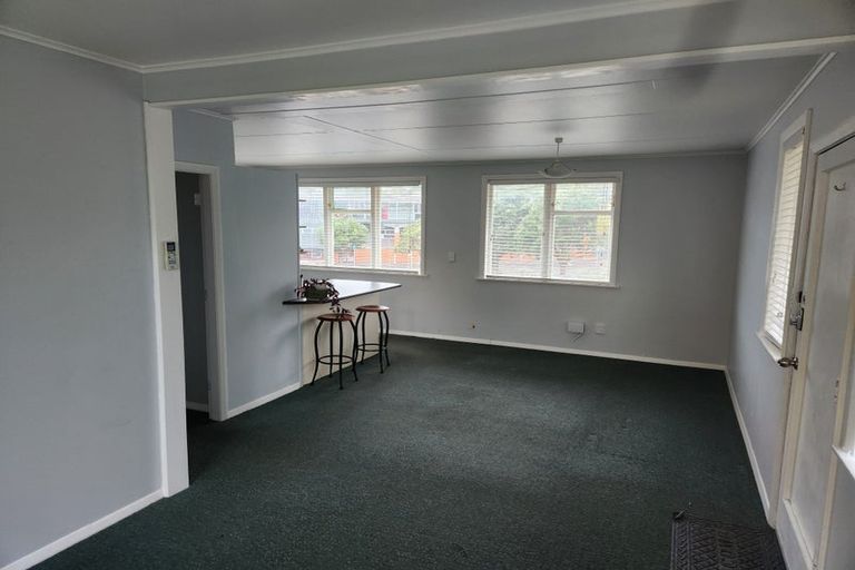 Photo of property in 4a Raukawa Street, Strathmore Park, Wellington, 6022