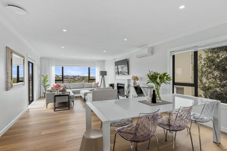 Photo of property in 23 Braemar Road, Rothesay Bay, Auckland, 0630