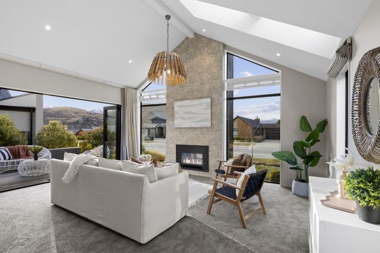 Photo of property in 41 Jack Hanley Drive, Jacks Point, Queenstown, 9371