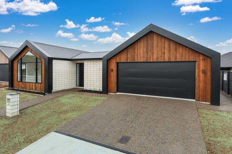 Photo of property in 28 Isobel Hodgson Drive, Cambridge, 3434