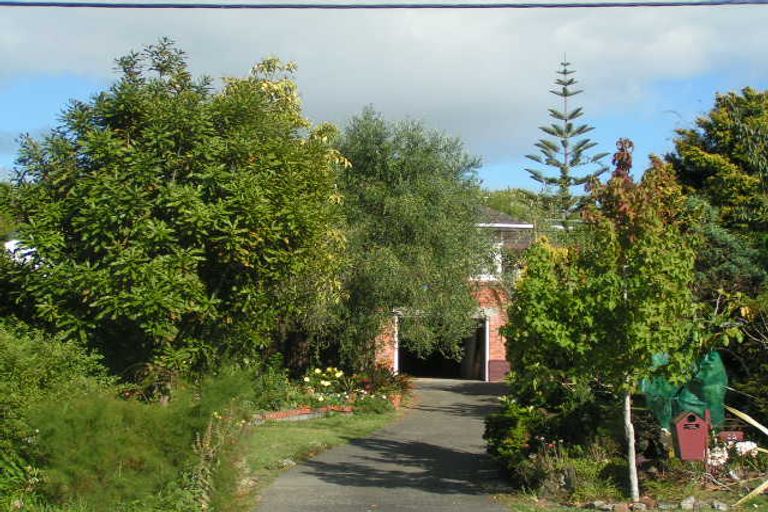 Photo of property in 24 Merriefield Avenue, Forrest Hill, Auckland, 0620