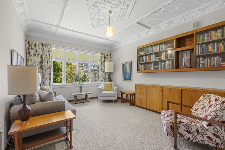 Photo of property in 6 French Street, Moturoa, New Plymouth, 4310