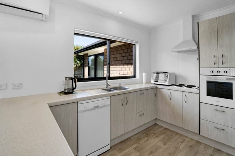 Photo of property in 6 Elizabeth Grove, Stratford, 4332