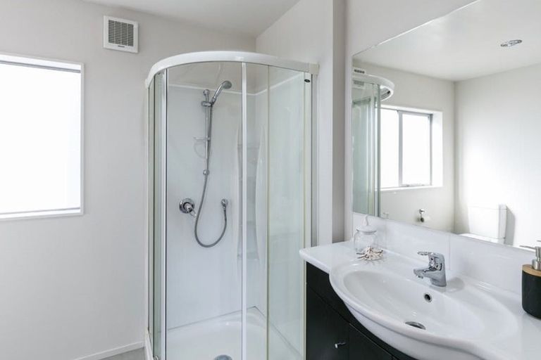 Photo of property in 17 Dominion Park Street, Johnsonville, Wellington, 6037