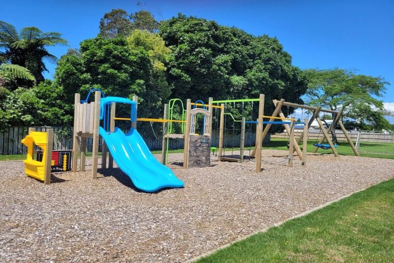 Photo of property in 23 Turi Street, Welbourn, New Plymouth, 4312