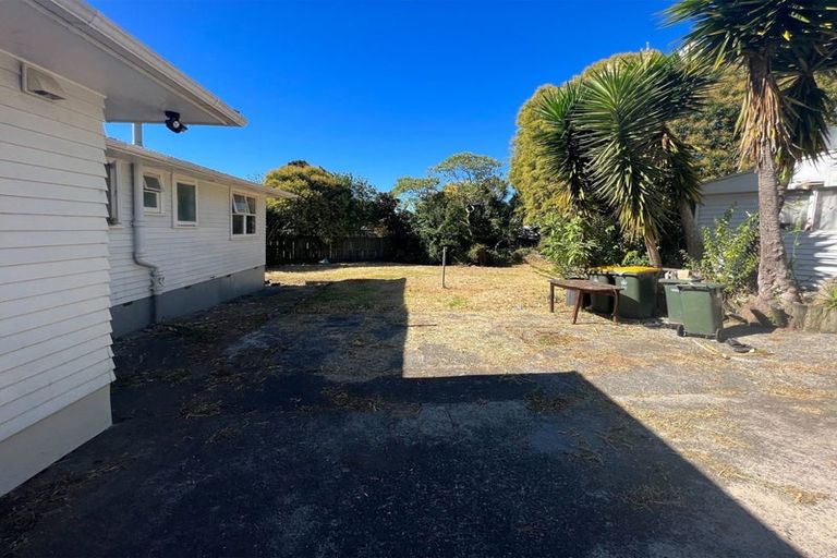 Photo of property in 15 Surrey Street, Manurewa, Auckland, 2102