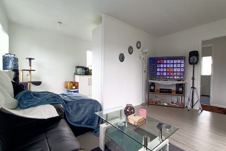 Photo of property in 21 Beaufort Place, Papatoetoe, Auckland, 2025