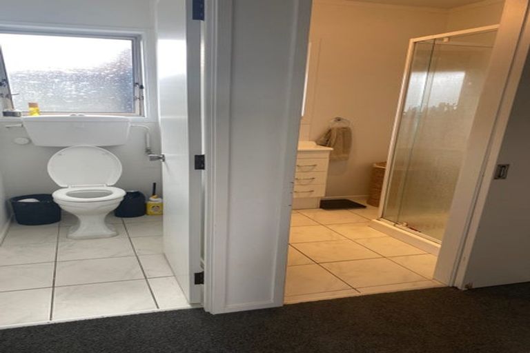 Photo of property in 1/32 Hellyers Street, Birkdale, Auckland, 0626