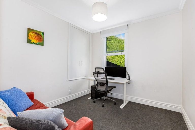 Photo of property in 27 Princess Terrace, Newtown, Wellington, 6021