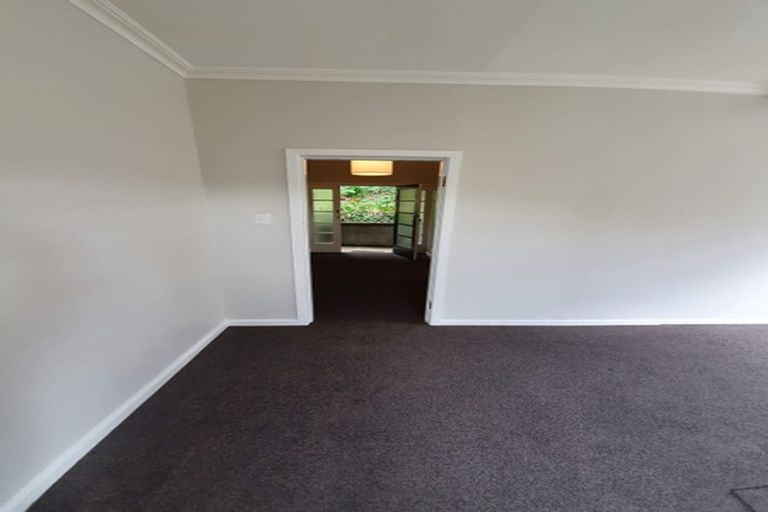 Photo of property in 12 Lytton Street, Wadestown, Wellington, 6012