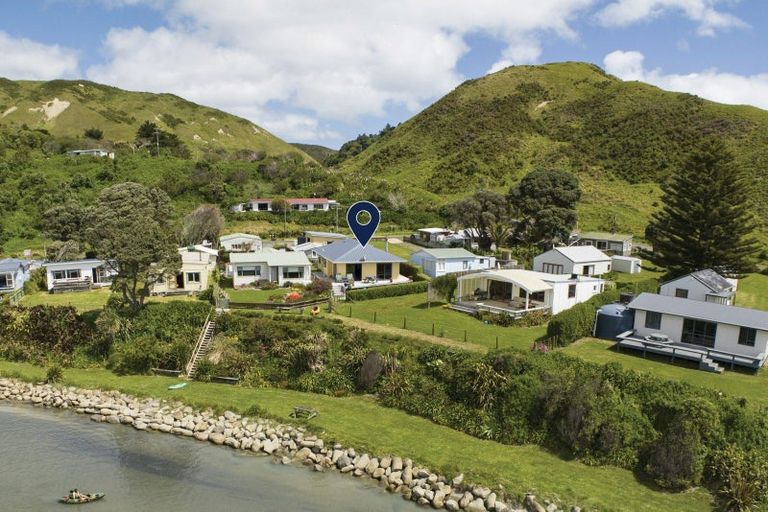 Photo of property in 7 Oraka Road, Mahia, Nuhaka, 4198