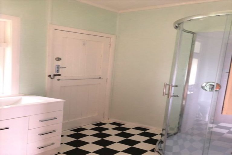 Photo of property in 21 George Street, Levin, 5510