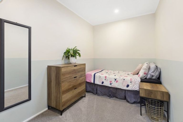 Photo of property in 17 The Sounding, Whitby, Porirua, 5024