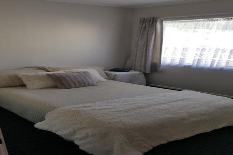 Photo of property in 28 Moire Road, Massey, Auckland, 0614