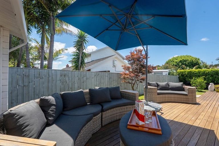 Photo of property in 1/24 Toroa Street, Torbay, Auckland, 0630