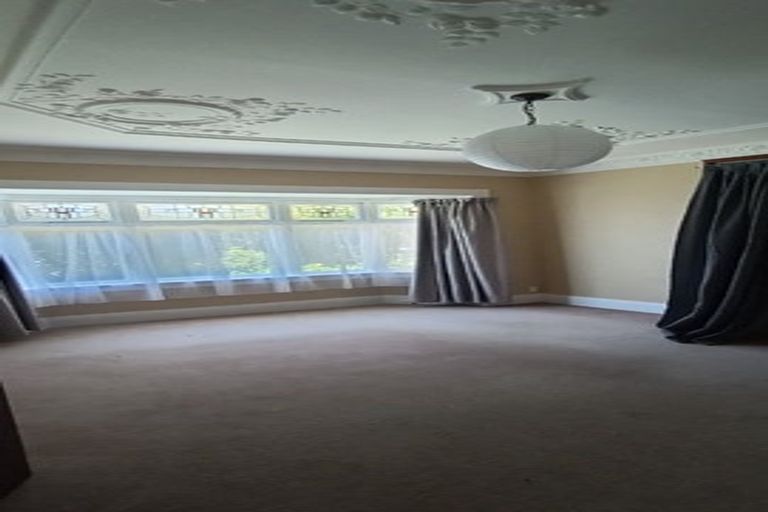 Photo of property in 16 Burrows Avenue, Karori, Wellington, 6012