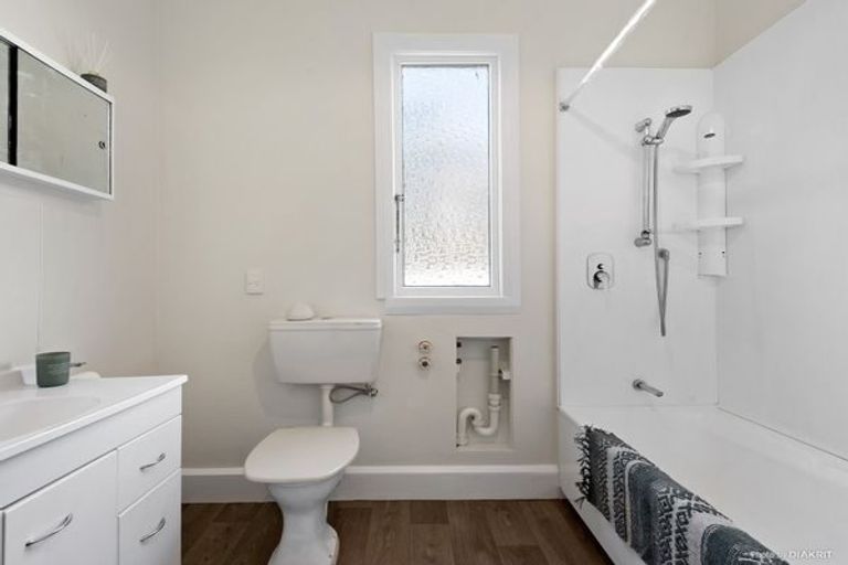 Photo of property in 11 Dover Street, Island Bay, Wellington, 6023