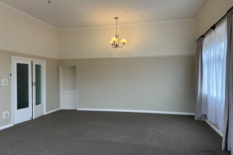 Photo of property in 36 The Parade, Island Bay, Wellington, 6023
