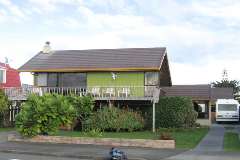 Photo of property in 21 The Esplanade, Westshore, Napier, 4110