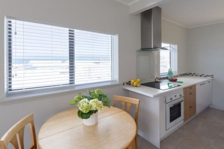 Photo of property in Hobson Court Flats, 54/70u Hobson Street, Thorndon, Wellington, 6011