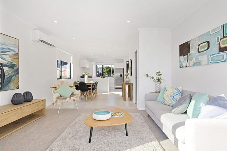 Photo of property in 16 Orford Lane, Takanini, 2112