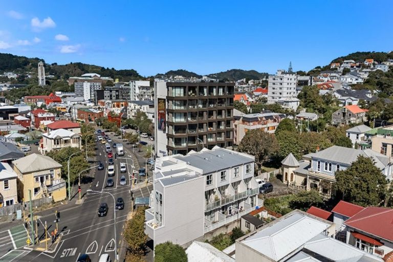 Photo of property in 33 Karo Drive, Te Aro, Wellington, 6011