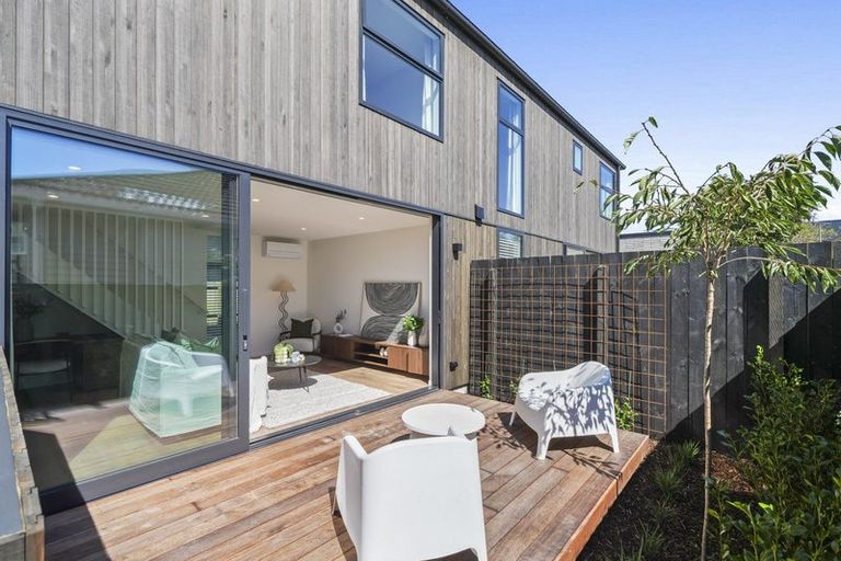 Photo of property in 2/31 Rutland Street, St Albans, Christchurch, 8014