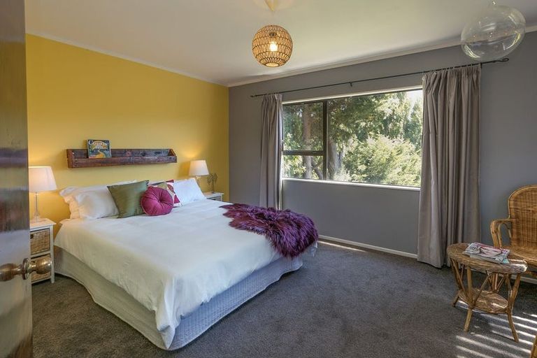 Photo of property in 42 Sailmaker Close, Whitby, Porirua, 5024