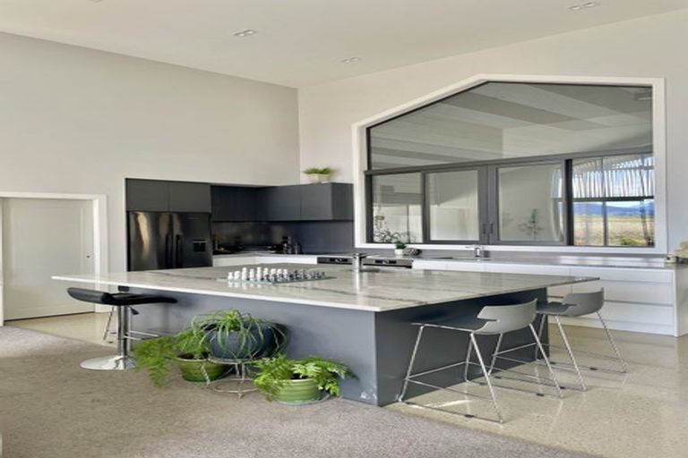 Photo of property in 211 Mcarthur Road, Springvale, Alexandra, 9391