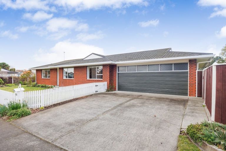 Photo of property in 27 Carter Crescent, Awapuni, Palmerston North, 4412