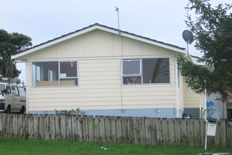 Photo of property in 23 Doone Place, Massey, Auckland, 0614