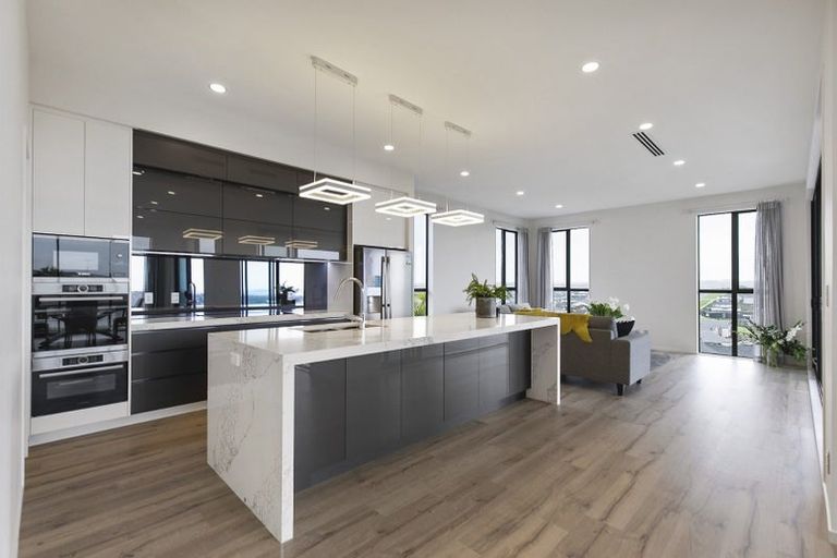 Photo of property in 98 Wainui Road, Silverdale, 0932