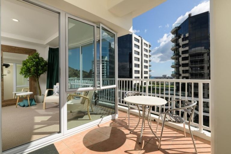 Photo of property in 12 Maunganui Road, Mount Maunganui, 3116