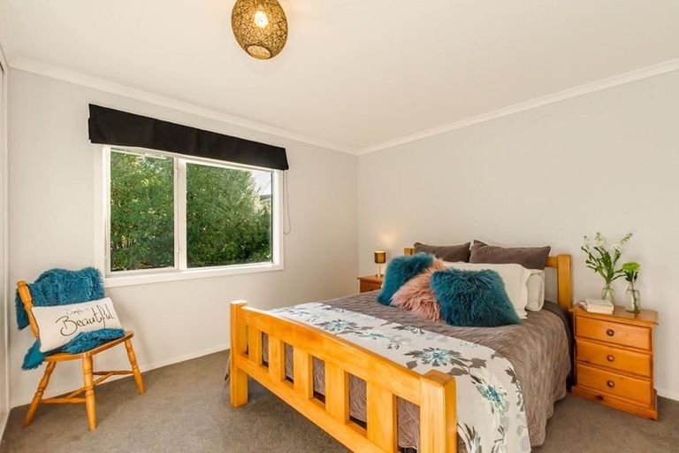 Photo of property in 16 Kanawa Street, Waikanae, 5036