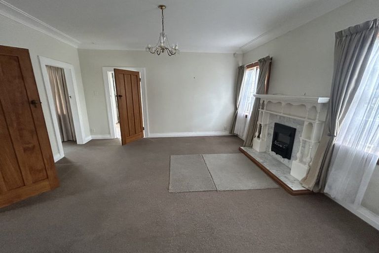 Photo of property in 227 The Parade, Island Bay, Wellington, 6023