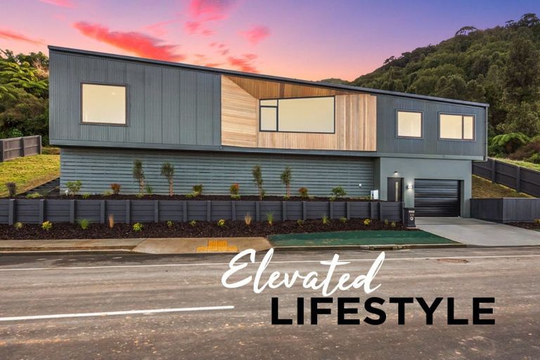 Photo of property in 18 Colorado Road, Totara Park, Upper Hutt, 5018