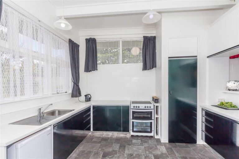 Photo of property in 37 The Avenue, Levin, 5510