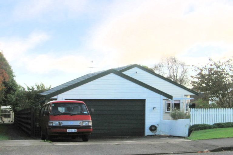 Photo of property in 6a Matenga Street, Waikanae, 5036
