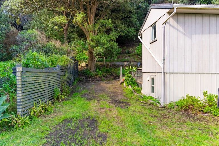 Photo of property in 20 Cynthia Place, Baylys Beach, Dargaville, 0377