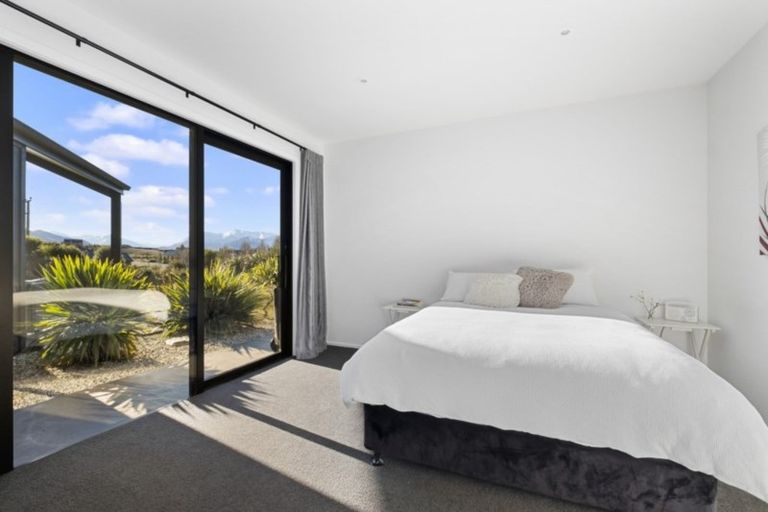 Photo of property in 6 Hidden Hills Drive, Wanaka, 9305