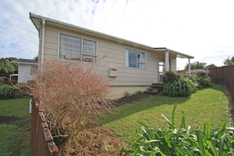 Photo of property in 18 Culzean Grove, Bell Block, New Plymouth, 4312