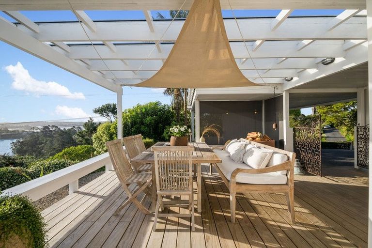 Photo of property in 24 Austin Road, Greenhithe, Auckland, 0632