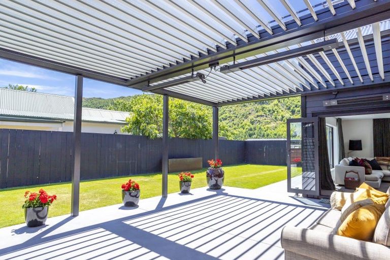 Photo of property in 65 Centennial Avenue, Arrowtown, 9302